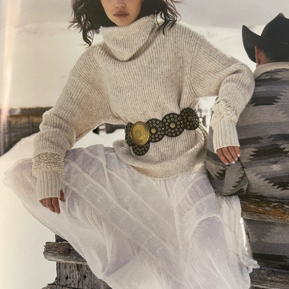 Brass buckle belt leather discs in one size. - Picture 6 of 9